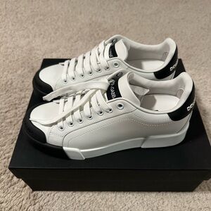 Dolce & Gabbana Women's White and Black Sneakers